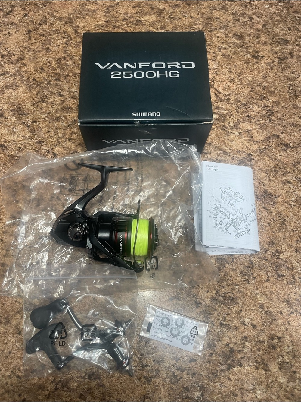 NEW Shimano Black Vanford 2500HG Spinning Reel Fishing - Picture 2 of 3